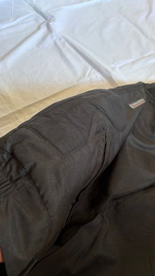 Pantalón de moto negro Marca Brain