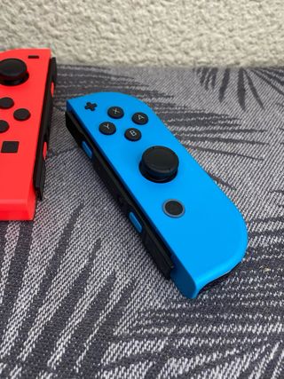 Joy-Cons