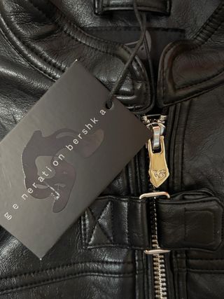 Chaqueta Cuero Bershka Generations Tachuelas Punk