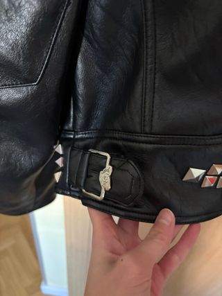 Chaqueta Cuero Bershka Generations Tachuelas Punk