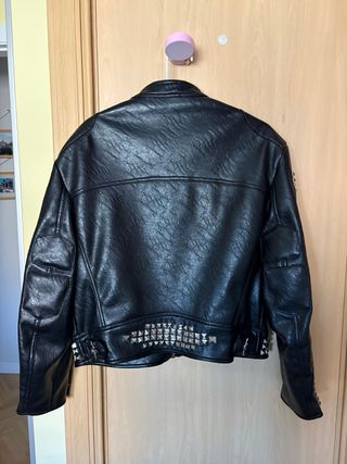 Chaqueta Cuero Bershka Generations Tachuelas Punk