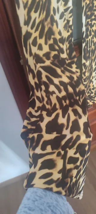 Pantalón estampado leopardo sin estrenar