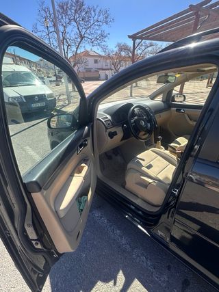 Volkswagen Touran 2.0tdi