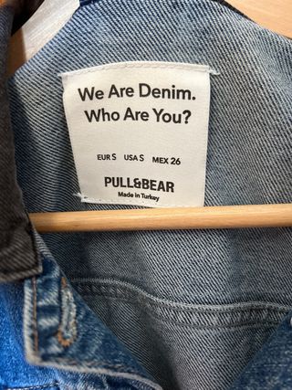 Chaqueta vaquera Pull&Bear azul y gris Talla S