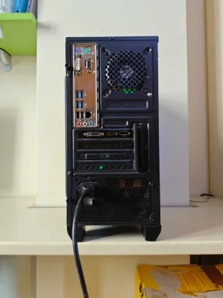 PC Gaming - i5 9400F, GTX 1660 Super, 16+500GB