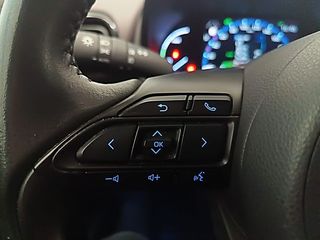 Toyota Yaris Cross Hybrid FWD Style