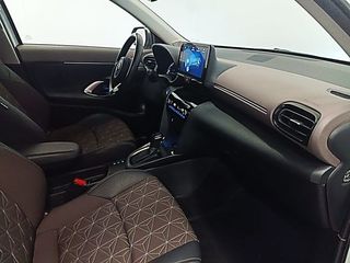 Toyota Yaris Cross Hybrid FWD Style