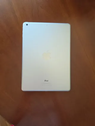 iPad Air 16GB A1474 Plata
