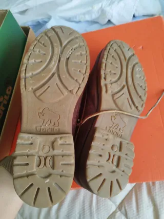 Náuticos de piel Gorila marrones