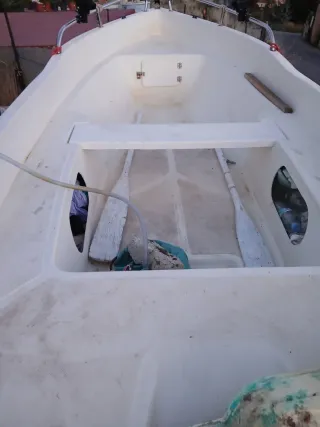 Barca de pesca/paseo con papeles