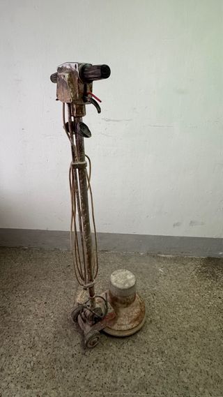 Pulidora rotativa de suelos