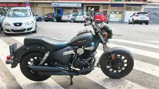 Keeway Superlight 125 Negra