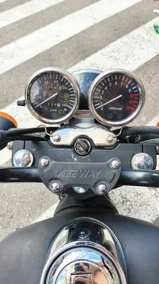 Keeway Superlight 125 Negra