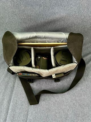 Bolsa Hombro Nikon CF-EU14 Gris/Negra