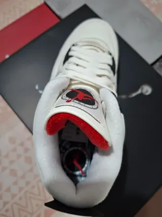 Air Jordan 4 Retro OG FC black