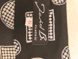 Traje de mujer negro y plateado