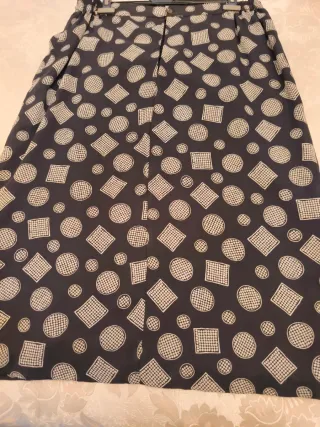 Traje de mujer negro y plateado