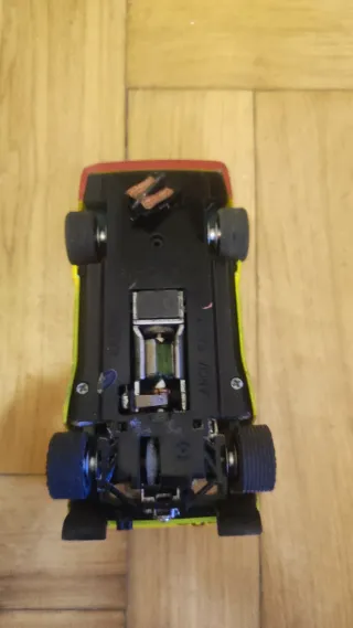 Scalextric Lancia Rally 037 Amarillo