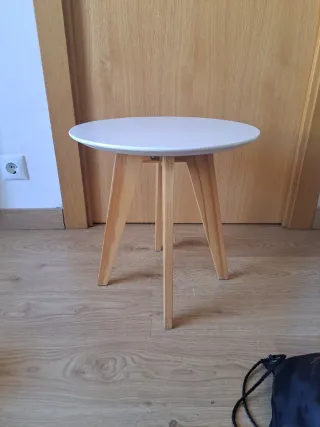 Mesita Nórdica Blanca y Madera