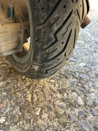 Vespa LX 125 Negra - Scooter Automática