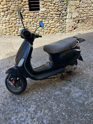 Vespa LX 125 Negra - Scooter Automática