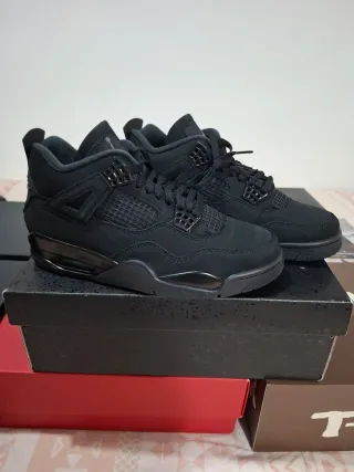 Air Jordan Retro 4 Negras