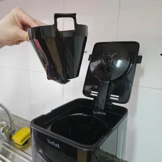 Cafetera Tefal Negra