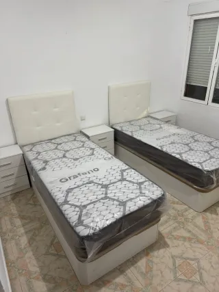 Canapés y colchones nuevos