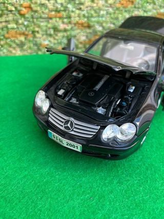 Mercedes-Benz SL Class – Maisto – Escala 1:18