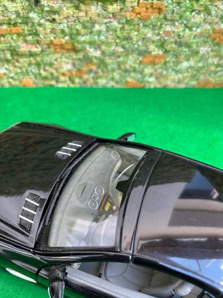 Mercedes-Benz SL Class – Maisto – Escala 1:18