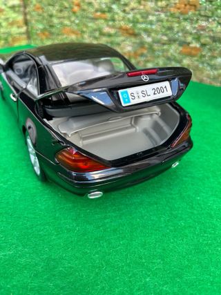 Mercedes-Benz SL Class – Maisto – Escala 1:18