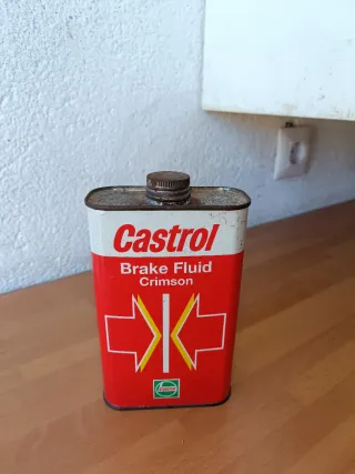 Latas de aceite motor antiguas de chapa