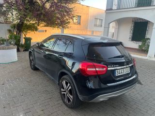 Mercedes-Benz GLA 2015