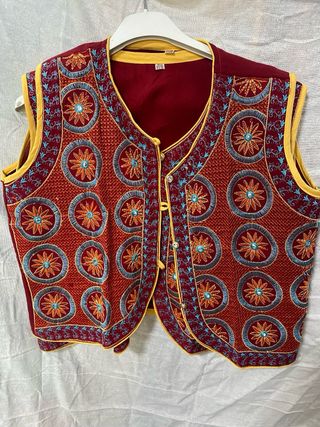 Chaleco Indio Bordado Talla 44