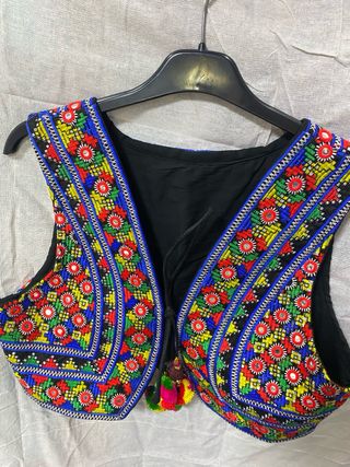Chaleco Indio Bordado Talla 44