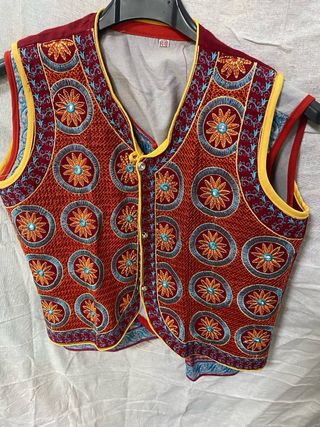 Chaleco Indio Bordado Talla 44