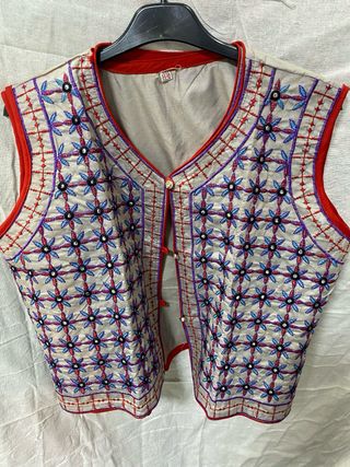 Chaleco Indio Bordado Talla 44