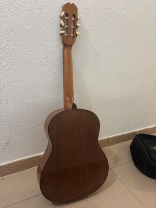 Guitarra Admira Alba 3/4 con funda negra