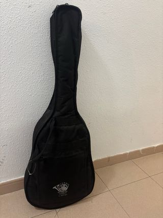 Guitarra Admira Alba 3/4 con funda negra