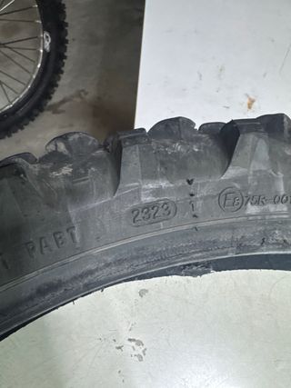 Neumático Mitas Enduro Delantero