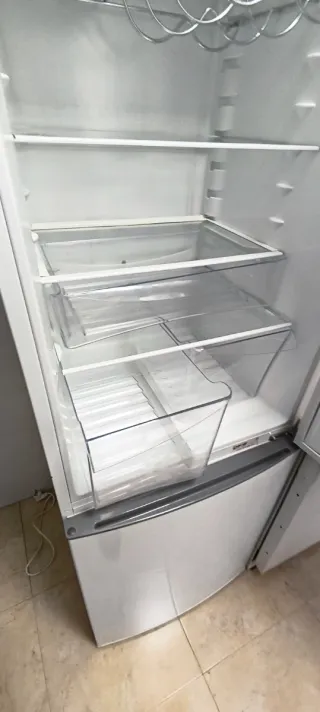 Nevera Zanussi con Congelador