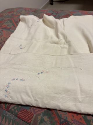 Sábana bordada floral