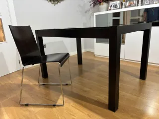 Mesa extensible cristal y vengué + 6 sillas