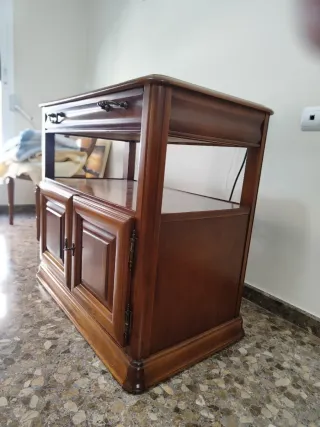 Mueble TV madera con cajón y puertas