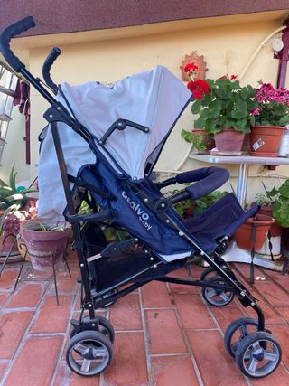 Carrito de bebé azul marca Asalvo