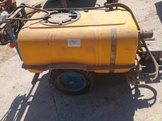 Cuba arrastra pulverizador