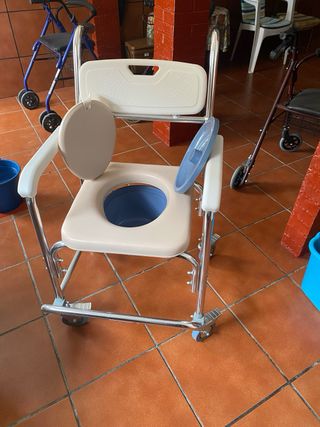 Silla aluminio ducha y inodoro con ruedas