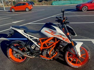 KTM 390 Duke Naranja/Blanco