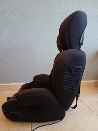 Silla coche  marca vivitta press  de 9 kg a 36 kg.