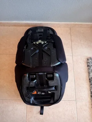 Silla coche  marca vivitta press  de 9 kg a 36 kg.